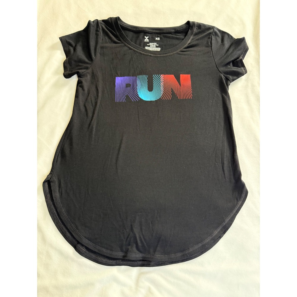 Xersion Quick-Dri Womens XS Black Run Graphic Activewear T-Shirt Curved Hem